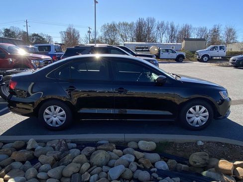 Used 2015 Volkswagen Jetta S image 10