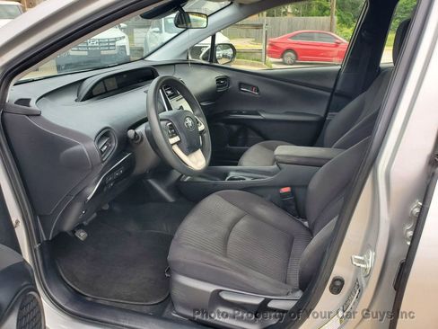 Used 2018 Toyota Prius Two w/ Prius Two Safety Plus Package FWD image 25