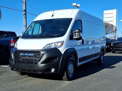 Used 2025 RAM ProMaster 2500 w/ Safety Group image 3