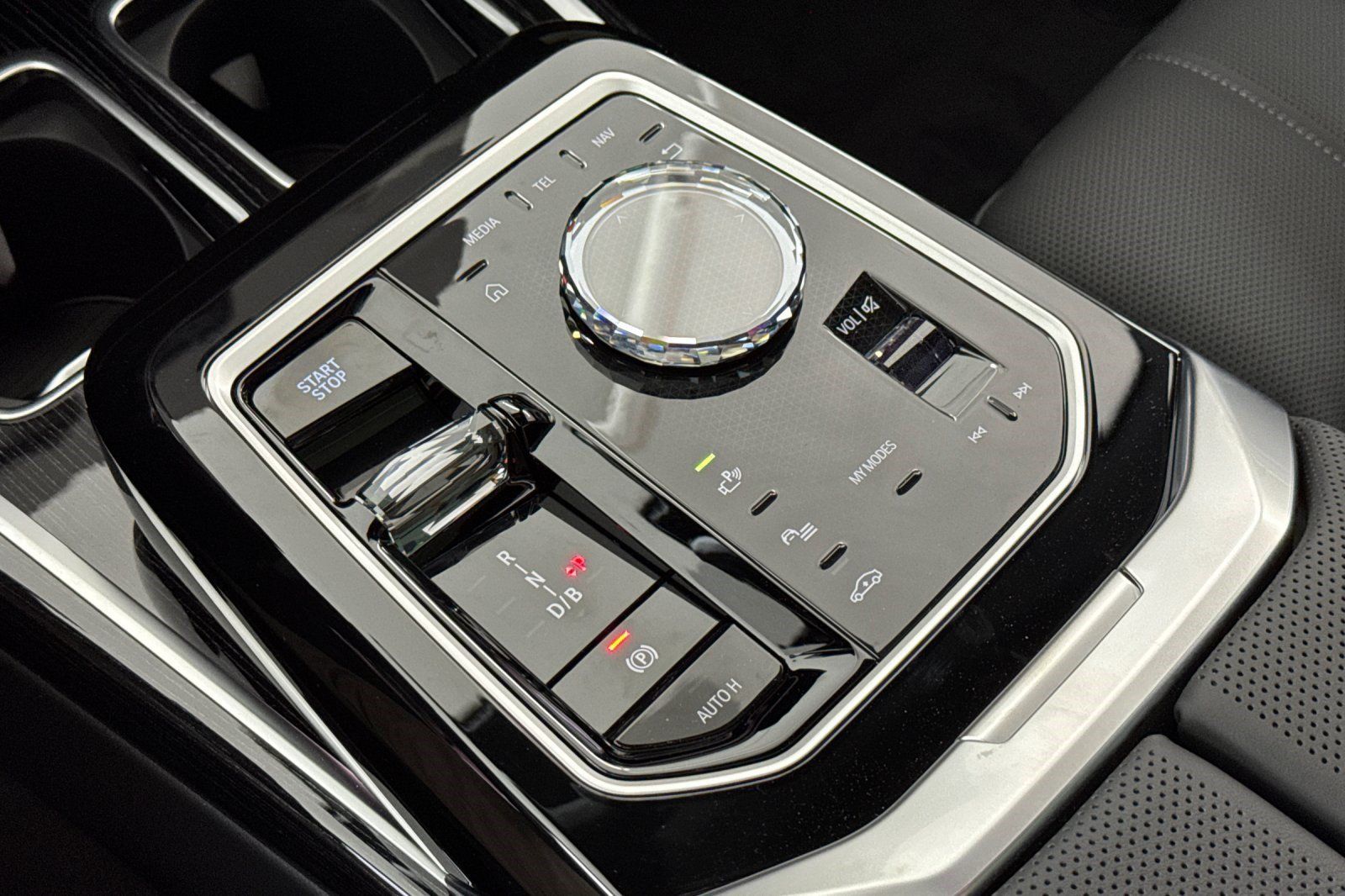 Used 2026 BMW i7 xDrive60 w/ M Sport Package RWD image 16