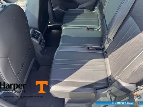 Used 2024 Volkswagen Tiguan SE R-Line FWD image 10