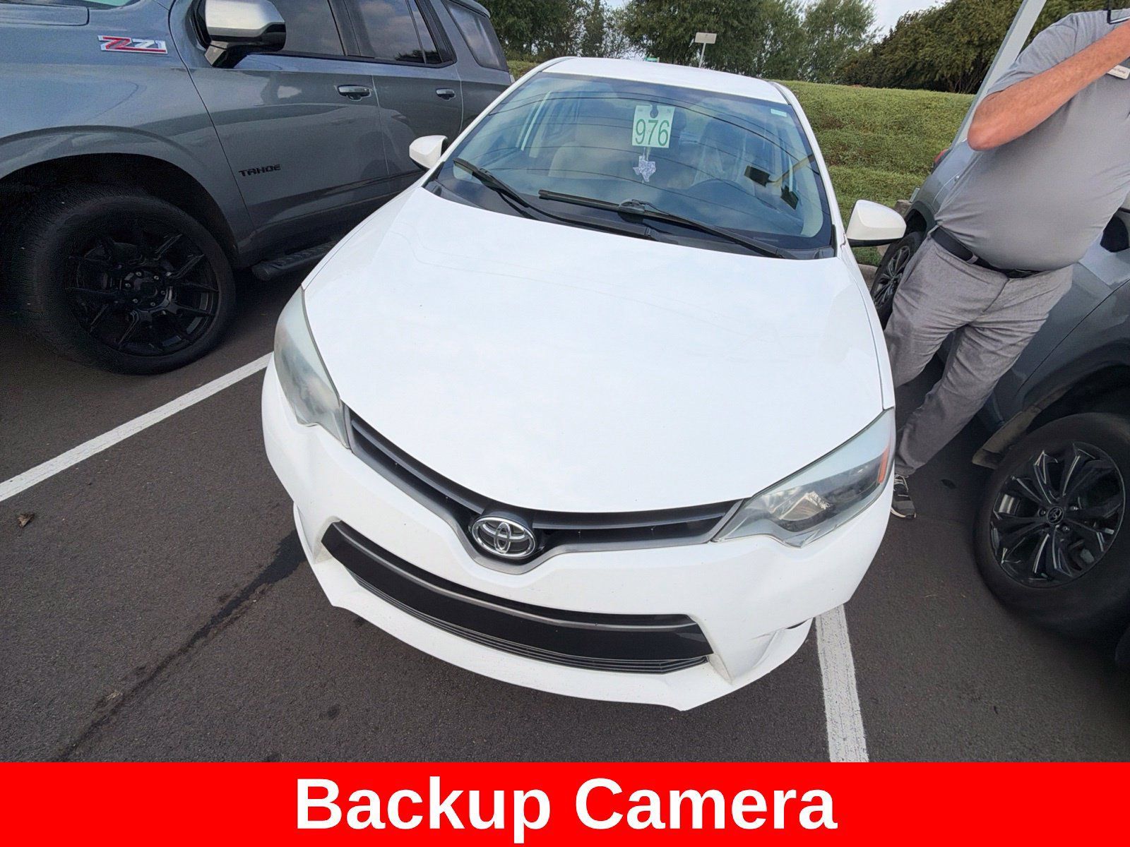 Used 2016 Toyota Corolla LE FWD image 1