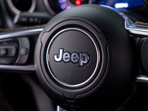 Used 2021 Jeep Wrangler Unlimited Sahara AWD/4WD image 26