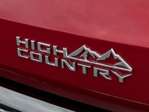 New 2026 Chevrolet Traverse High Country FWD image 10