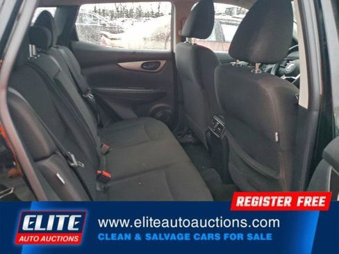 Used 2020 Nissan Rogue Sport S image 20