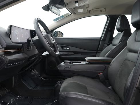 Used 2023 Nissan Ariya FWD image 19