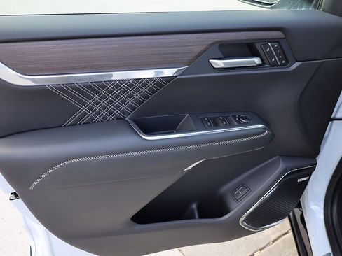 New 2026 GMC Acadia Denali image 10