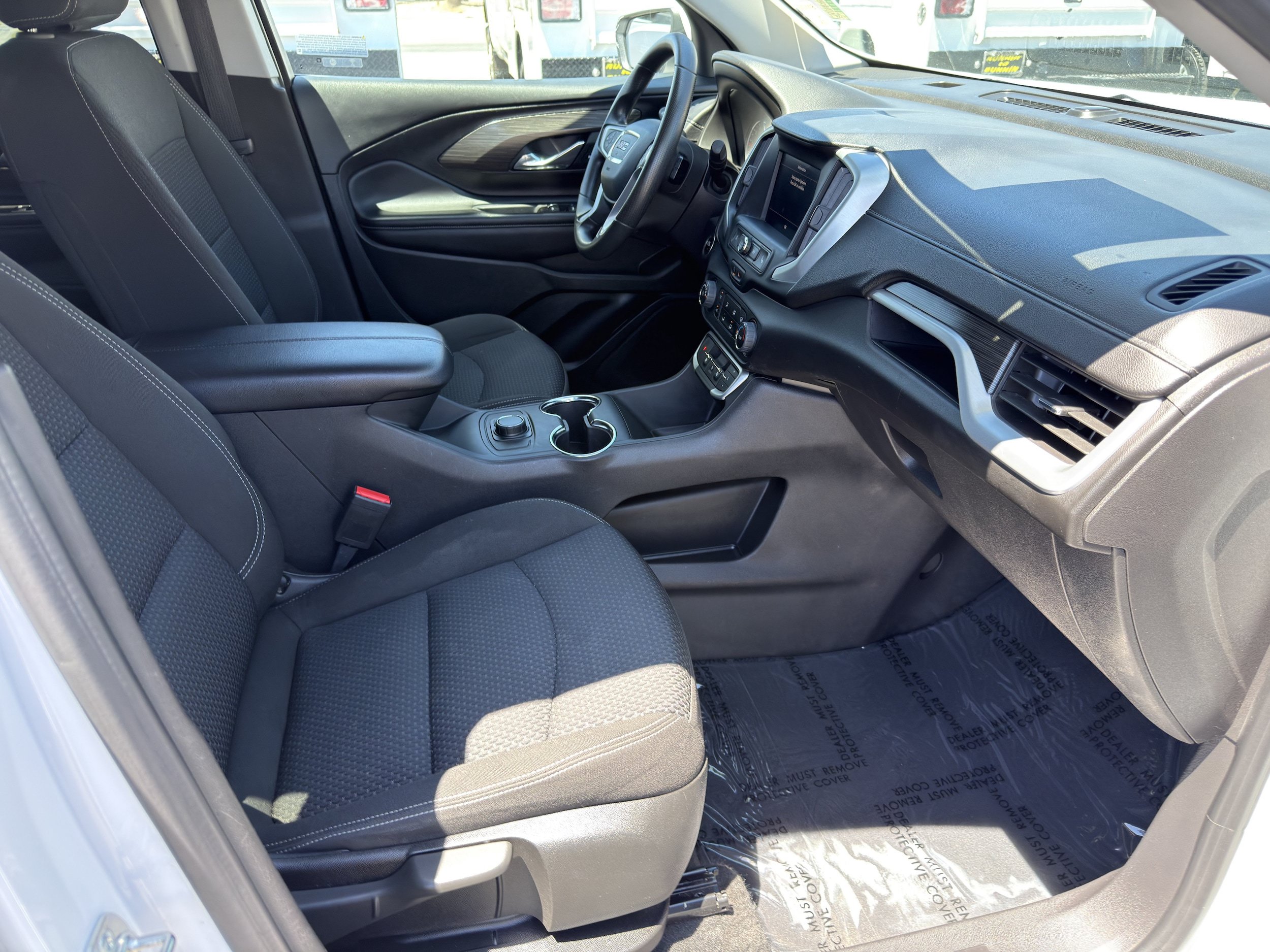 Used 2024 GMC Terrain SLE FWD image 10
