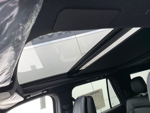 New 2026 Lincoln Navigator L Reserve AWD/4WD image 28