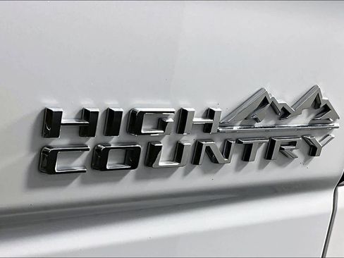 Certified 2024 Chevrolet Silverado 1500 High Country w/ Technology Package AWD/4WD image 10