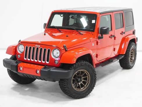 Used 2017 Jeep Wrangler Unlimited Sahara w/ Dual Top Group image 2