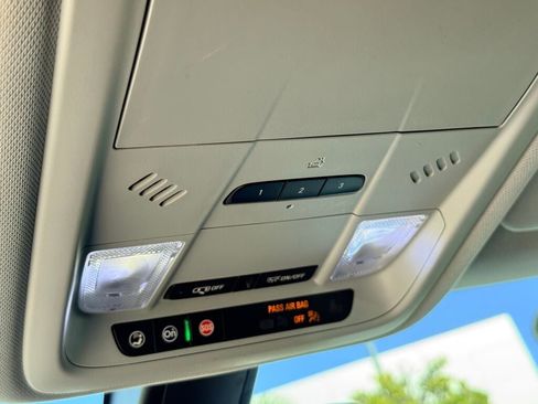 Used 2020 Chevrolet Blazer LT image 24