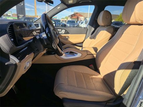 Used 2024 Mercedes-Benz GLS 450 4MATIC image 3
