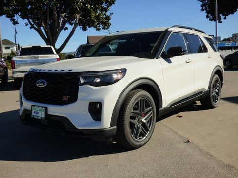 New 2026 Ford Explorer ST image 7