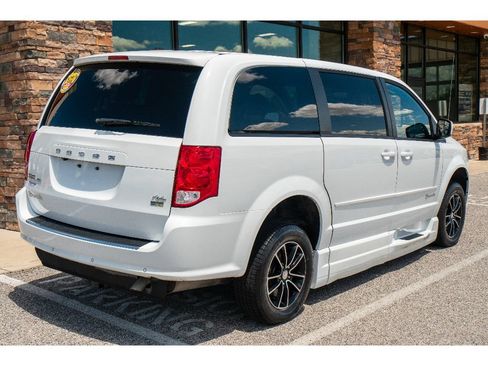 Used 2015 Dodge Grand Caravan R/T w/ Safety Sphere Group FWD image 3