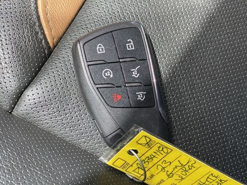 Used 2023 GMC Yukon AT4 w/ AT4 Premium Package AWD/4WD image 27
