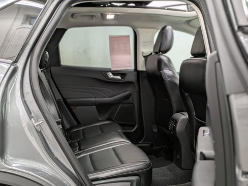 Used 2022 Ford Escape SEL image 32