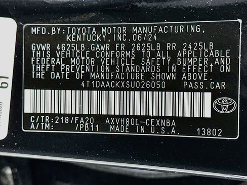 Used 2025 Toyota Camry LE FWD image 12