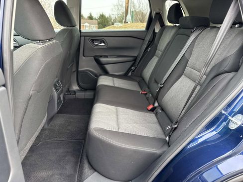 Used 2025 Nissan Rogue SV image 28