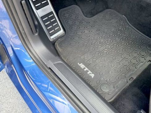 Used 2023 Volkswagen Jetta Sport FWD image 18
