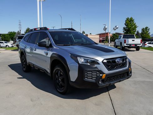 Used 2025 Subaru Outback Wilderness AWD/4WD image 2