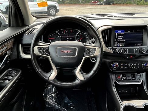 Certified 2020 GMC Terrain Denali w/ Denali Premium Package image 9