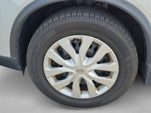 Used 2016 Nissan Rogue S FWD image 10