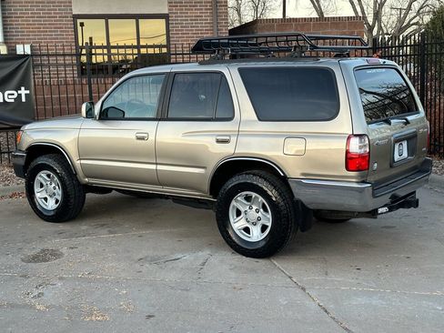 Used 2001 Toyota 4Runner SR5 image 14