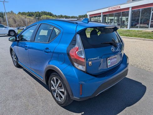Used 2018 Toyota Prius C Two w/ Carpet Mat Package FWD image 3