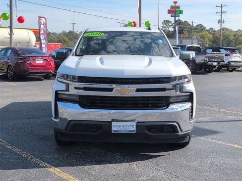 Used 2020 Chevrolet Silverado 1500 LT w/ Convenience Package image 8
