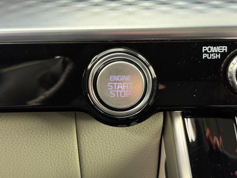 Used 2024 Kia Carnival SX Prestige image 24