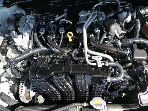 Used 2024 Nissan Altima 2.5 SV FWD image 27