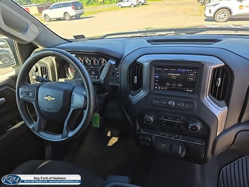Used 2020 Chevrolet Silverado 1500 Custom w/ Custom Value Package AWD/4WD image 22