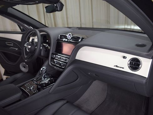 New 2024 Bentley Bentayga Extended Wheelbase image 29