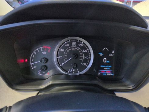 Used 2022 Toyota Corolla LE image 15