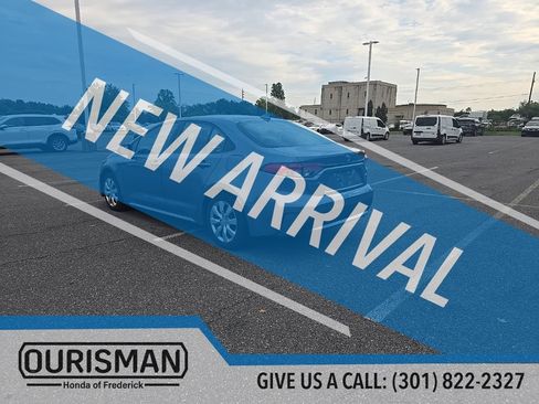 Used 2020 Toyota Corolla LE FWD image 6
