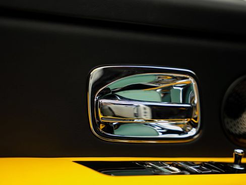 Used 2023 Rolls-Royce Cullinan Black Badge w/ Dark Exterior Package AWD/4WD image 66