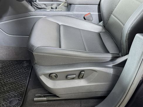 Used 2023 Volkswagen Atlas Cross Sport SE image 21