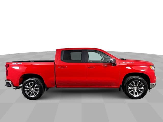 Used 2023 Chevrolet Silverado 1500 LT AWD/4WD image 9