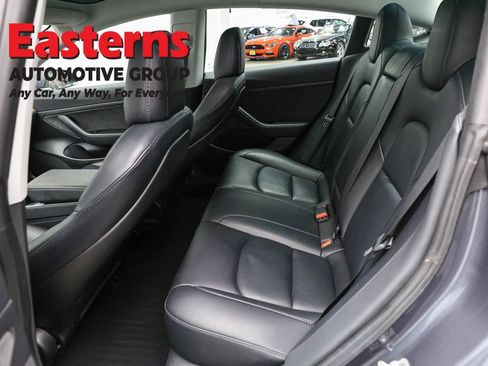 Used 2020 Tesla Model 3 Standard Range Plus RWD image 16