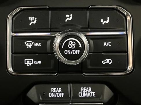 Used 2024 GMC Yukon SLE AWD/4WD image 38