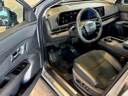 Used 2024 Nissan Ariya AWD image 13