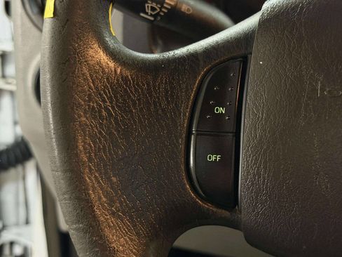 Used 2010 Ford E-350 and Econoline 350 Extended Super Duty image 30