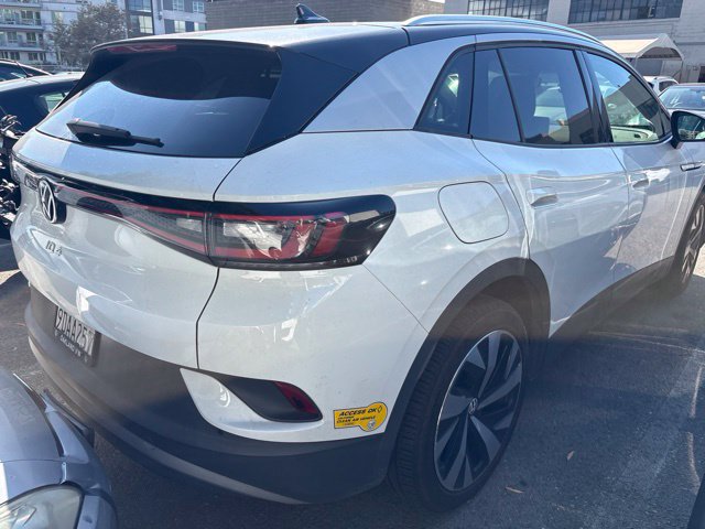 Certified 2022 Volkswagen ID.4 Pro S w/ Gradient Package AWD/4WD image 3