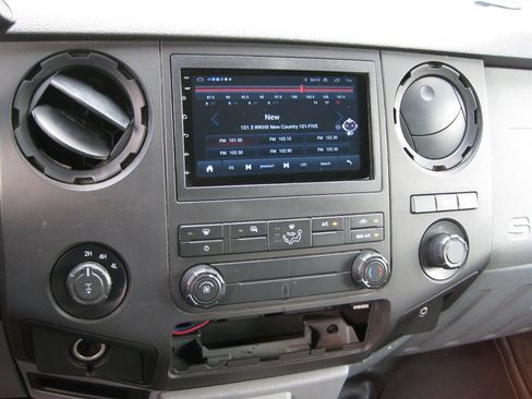 Used 2016 Ford F250 XL w/ Power Equipment Group AWD/4WD image 19