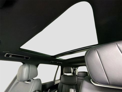 Certified 2025 Land Rover Range Rover Long Wheelbase SE AWD/4WD image 20