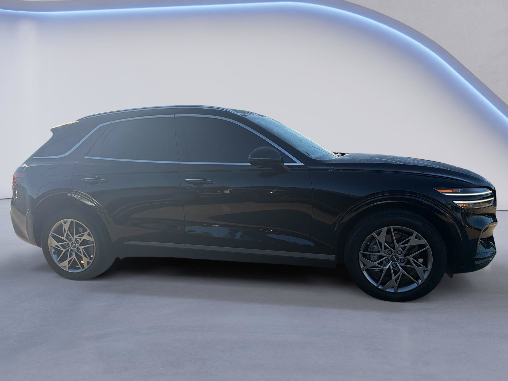 Used 2024 Genesis GV70 2.5T AWD/4WD image 5