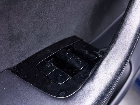 Used 2018 Tesla Model 3 Long Range RWD image 17