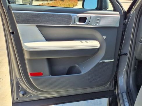 Used 2025 Hyundai Santa Fe Calligraphy w/ Tow & Go Package image 17