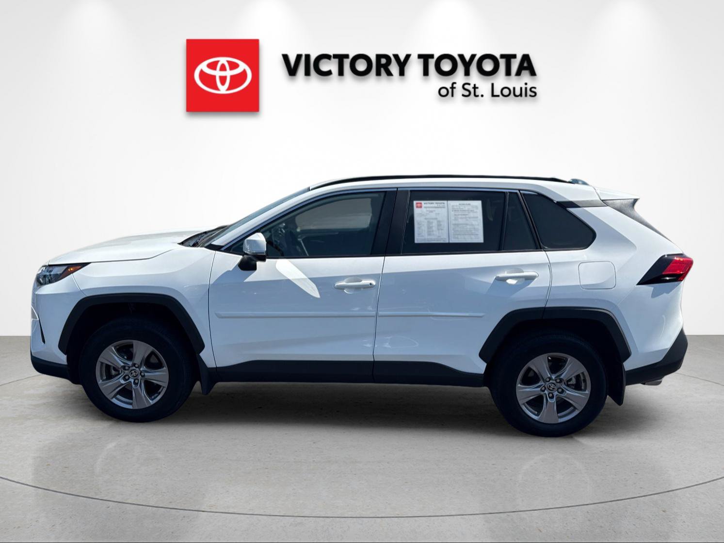 Used 2025 Toyota RAV4 XLE w/ Weather Package AWD/4WD image 6